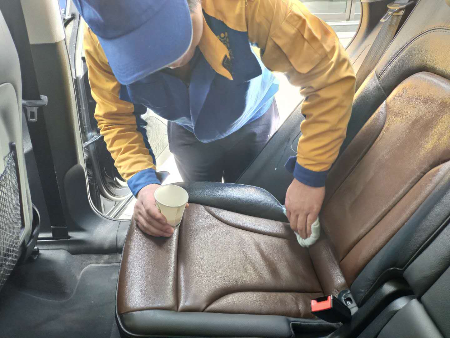 汽车除甲醛除味现场